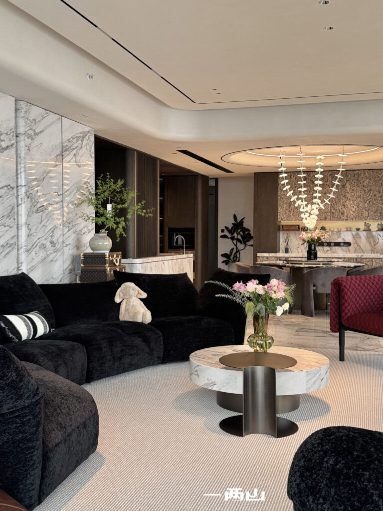 ebb480bab801682ef6b90d5383733eb8-768x1024 万科瑧湾汇